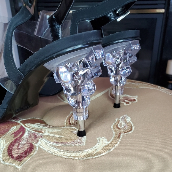 J. RENEE Black and Clear Slingback Heels - Picture 3 of 6